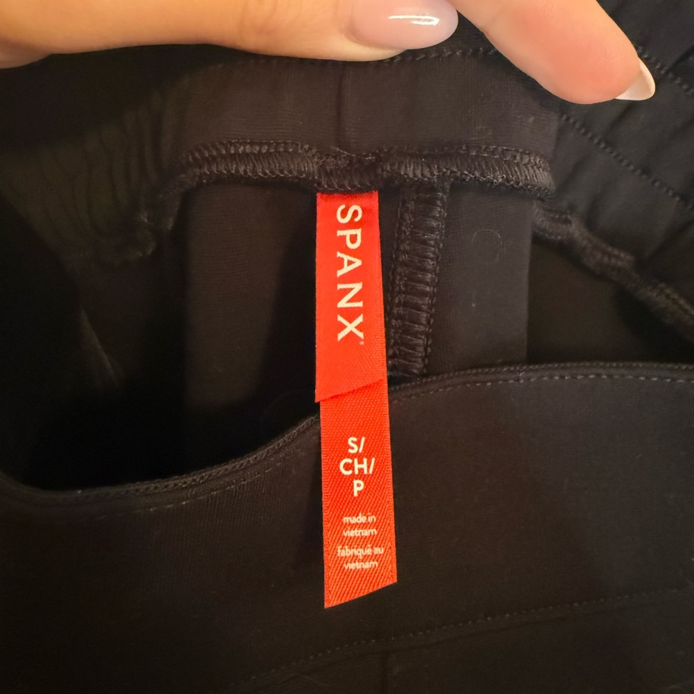 SPANX The Perfect Pant Jogger in Black - Picture 6 of 13